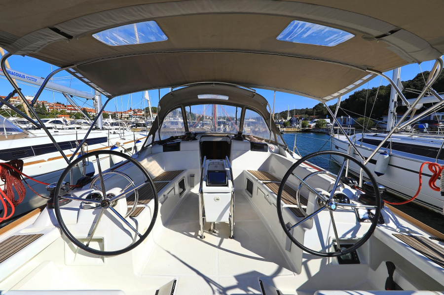 Photo #13 - Sun Odyssey 449 (Canne Bleue) in Pula - 14939