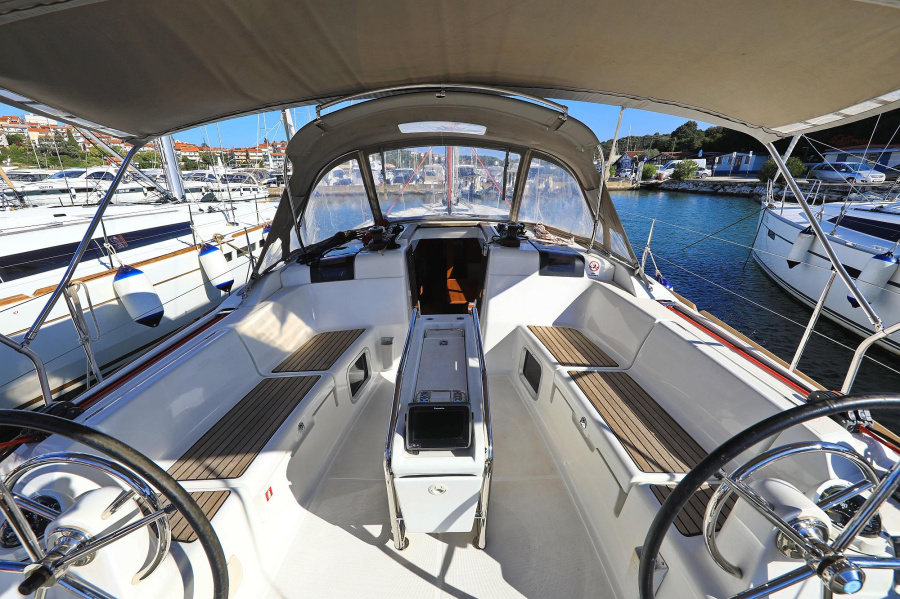 Photo #36 - Sun Odyssey 449 (Canne Bleue) in Pula - 14939