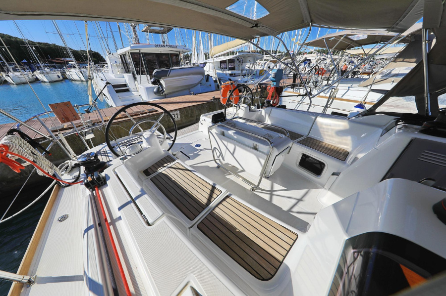 Photo #33 - Sun Odyssey 449 (Canne Bleue) in Pula - 14939
