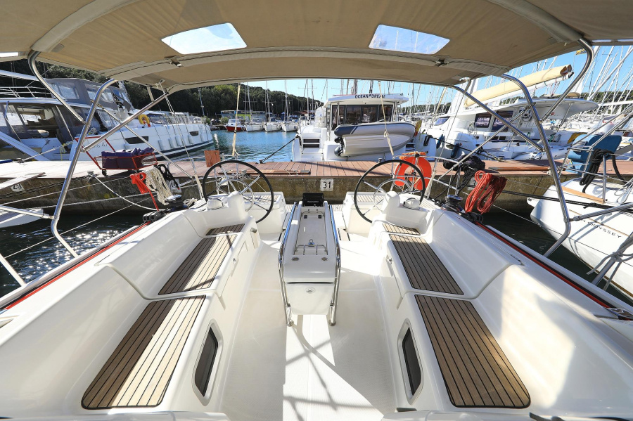 Photo #85 - Sun Odyssey 449 (Canne Bleue) in Pula - 14939