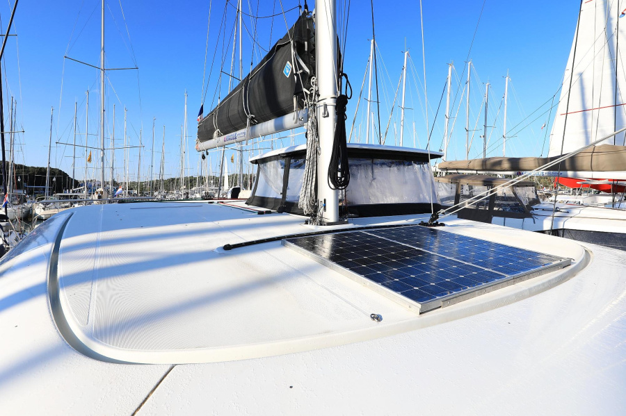 Photo #83 - Lagoon 42 (Fleur de Sel) in Pula - 14935