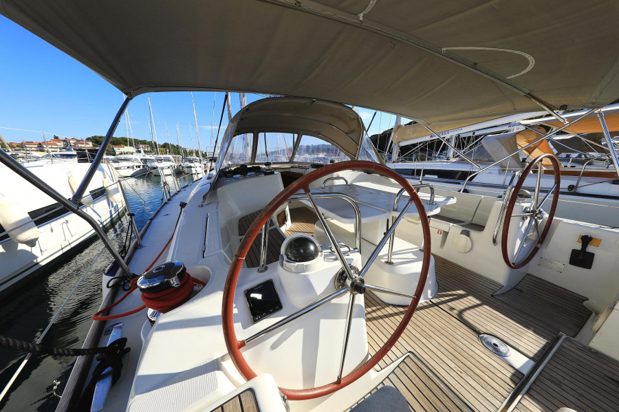 Photo #17 - Sun Odyssey 44 i (Sveamare) in Pula - 14941