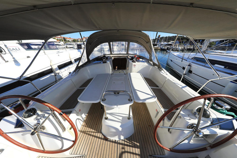 Photo #14 - Sun Odyssey 44 i (Sveamare) in Pula - 14941