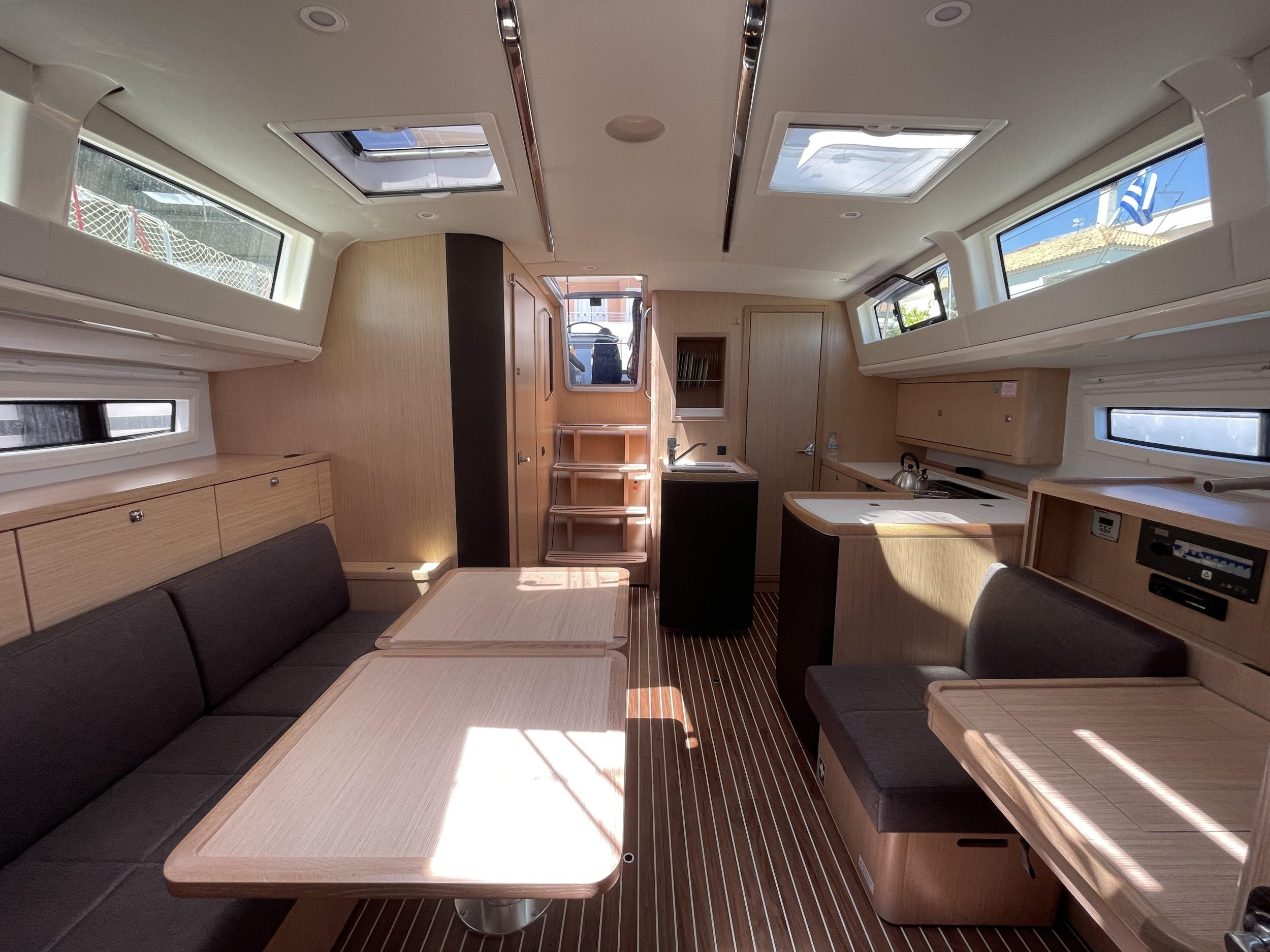 Photo #12 - Bavaria Vision 42 Owner Version (Adonis) in Preveza - 15795
