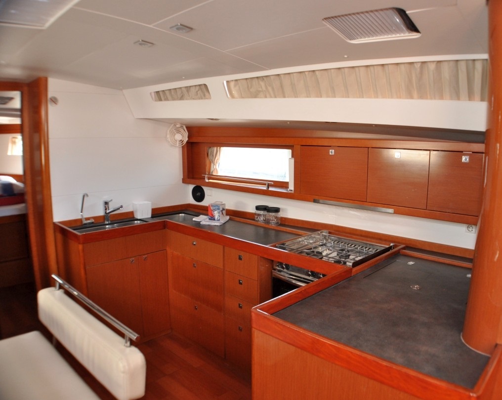 Photo #11 - Oceanis 48 (Cheeky Lady) en Primosten - 16675