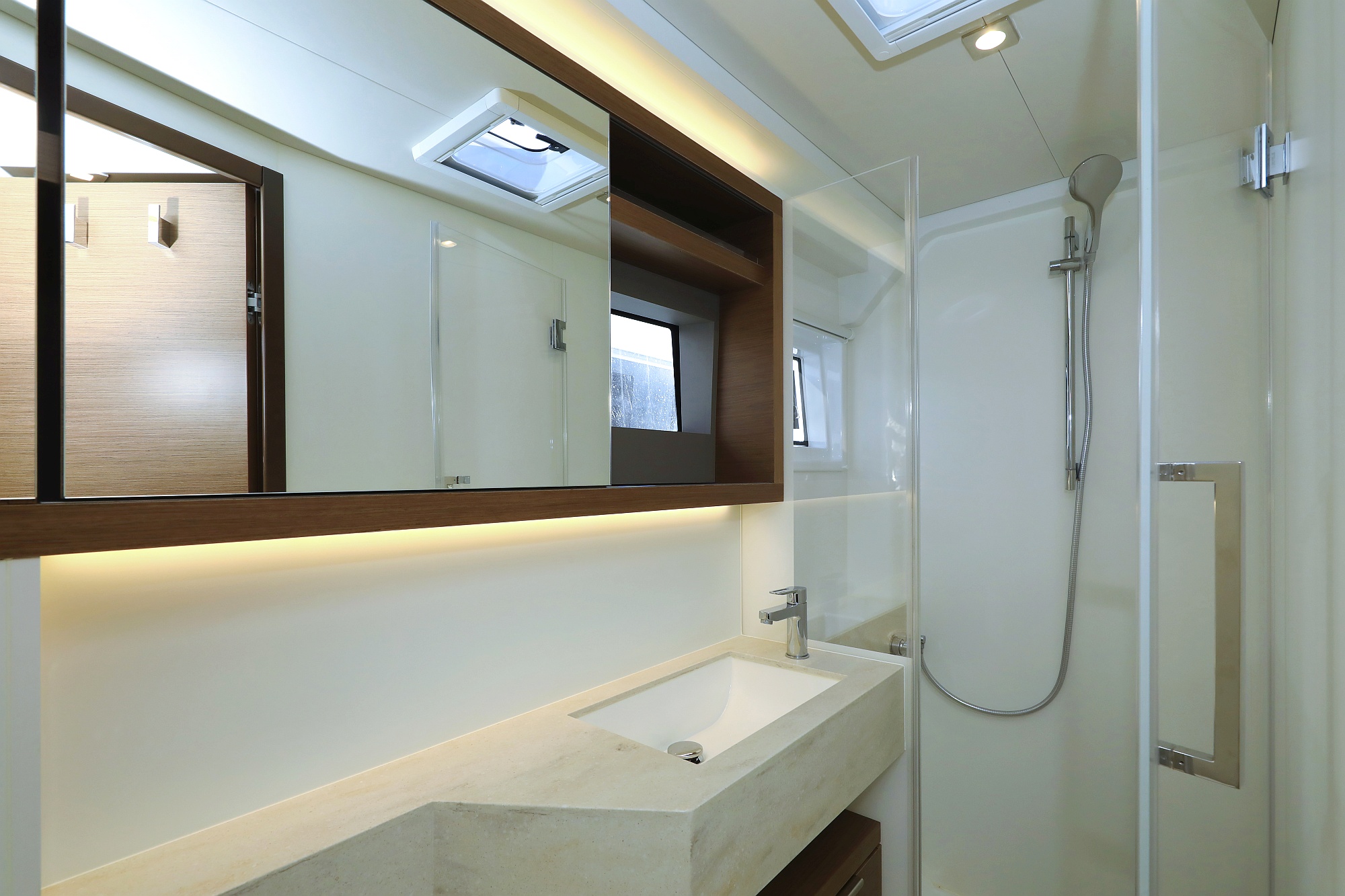 Photo #2 - Lagoon 50- owner version (RAGNAR) in Sukosan - 15475