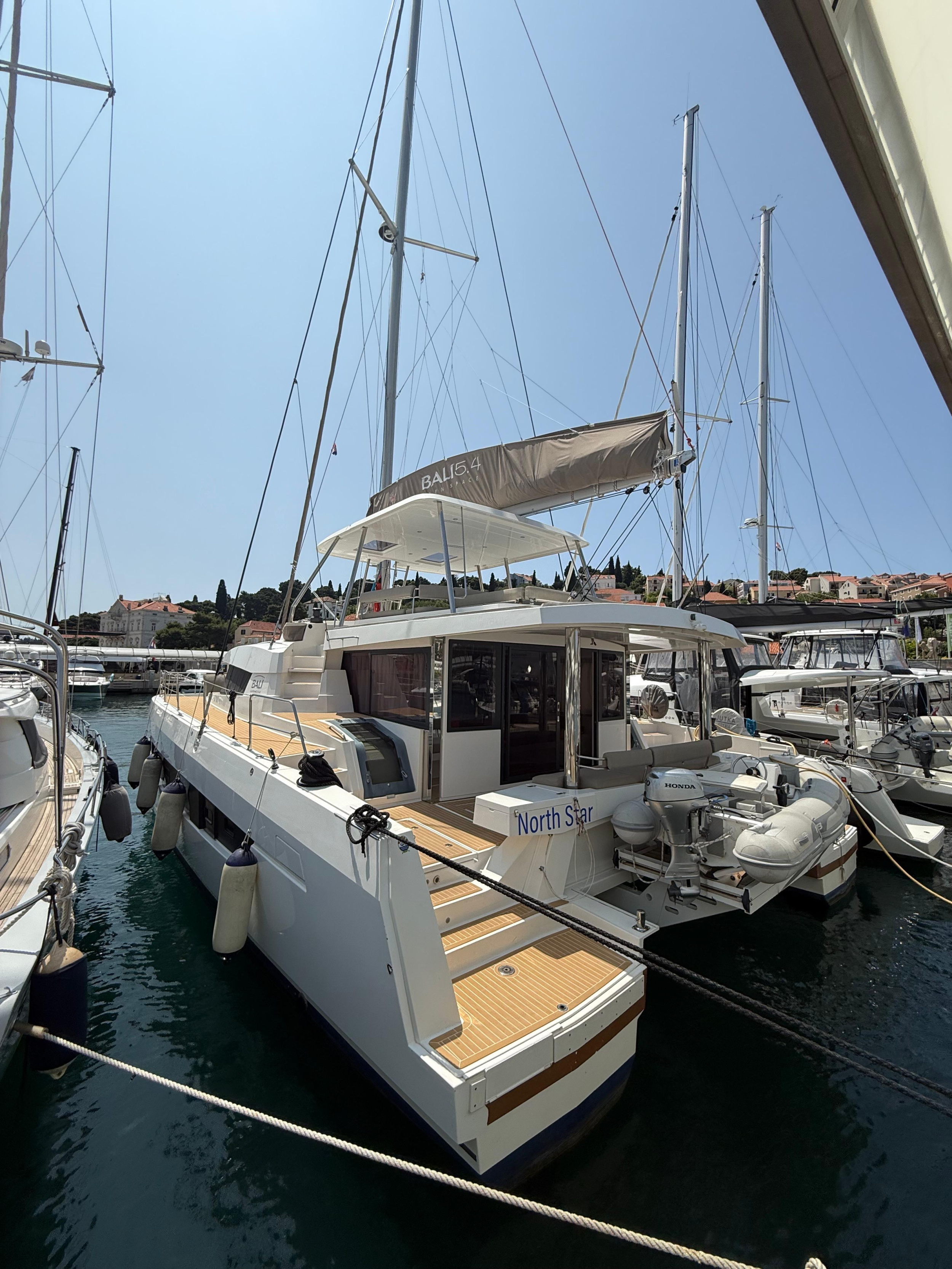 Photo #11 - Bali 5.4 (North Star) en Dubrovnik - 61351