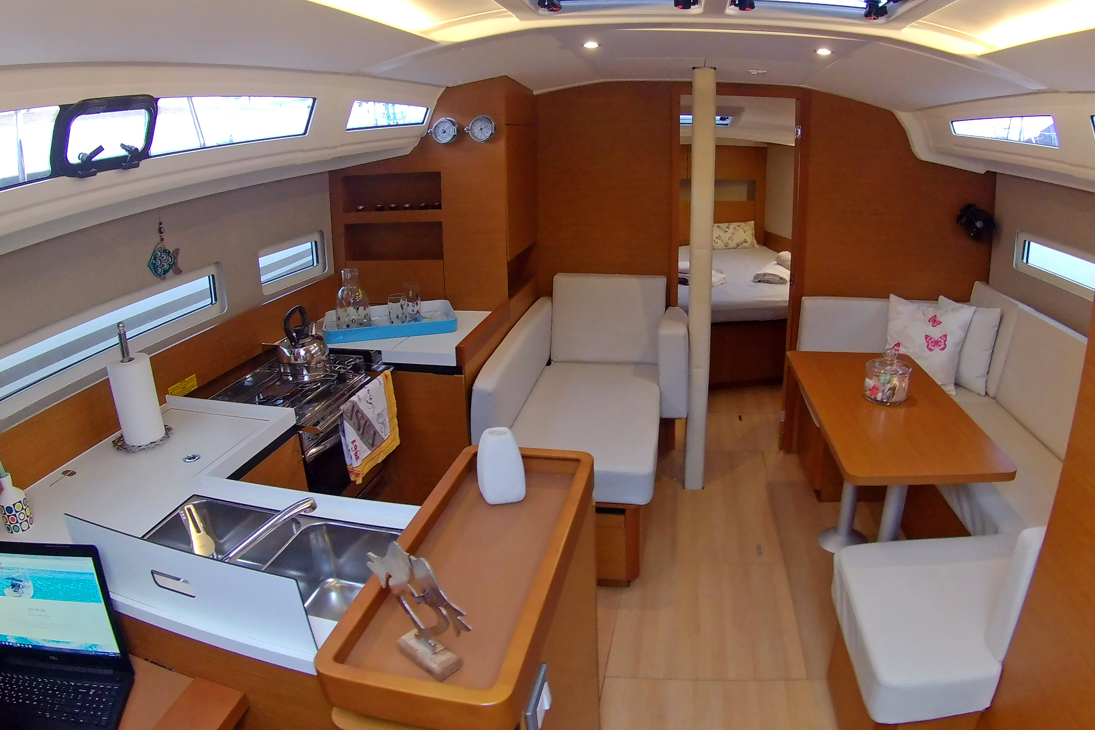Photo #10 - Sun Odyssey 410 (Evelina) in Lavrion - 15591