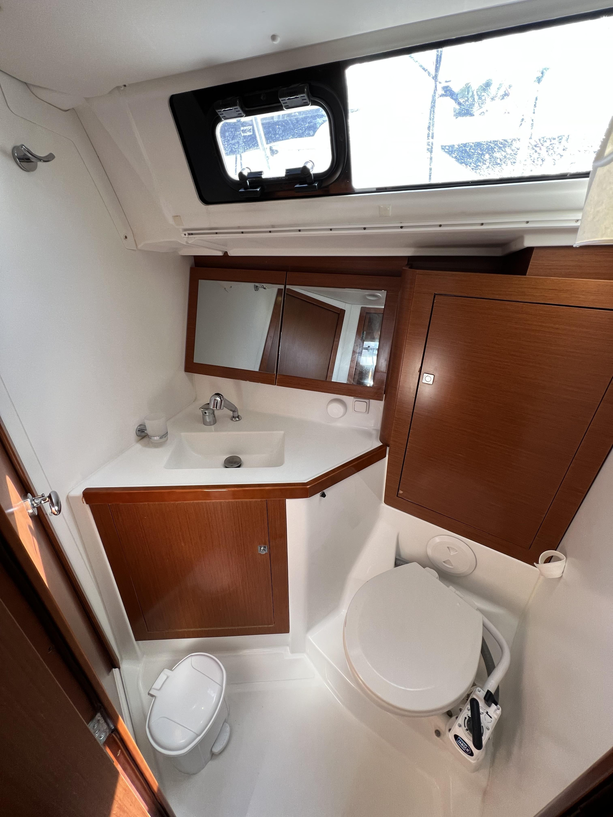 Photo #7 - Oceanis 45 (Aurora) en Rodas - 16487