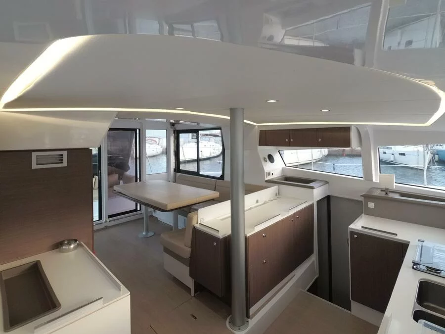 Bali 4.1 (MEDUSA I (generator, air condition, 1 SUP free of charge)) Interior image - 1