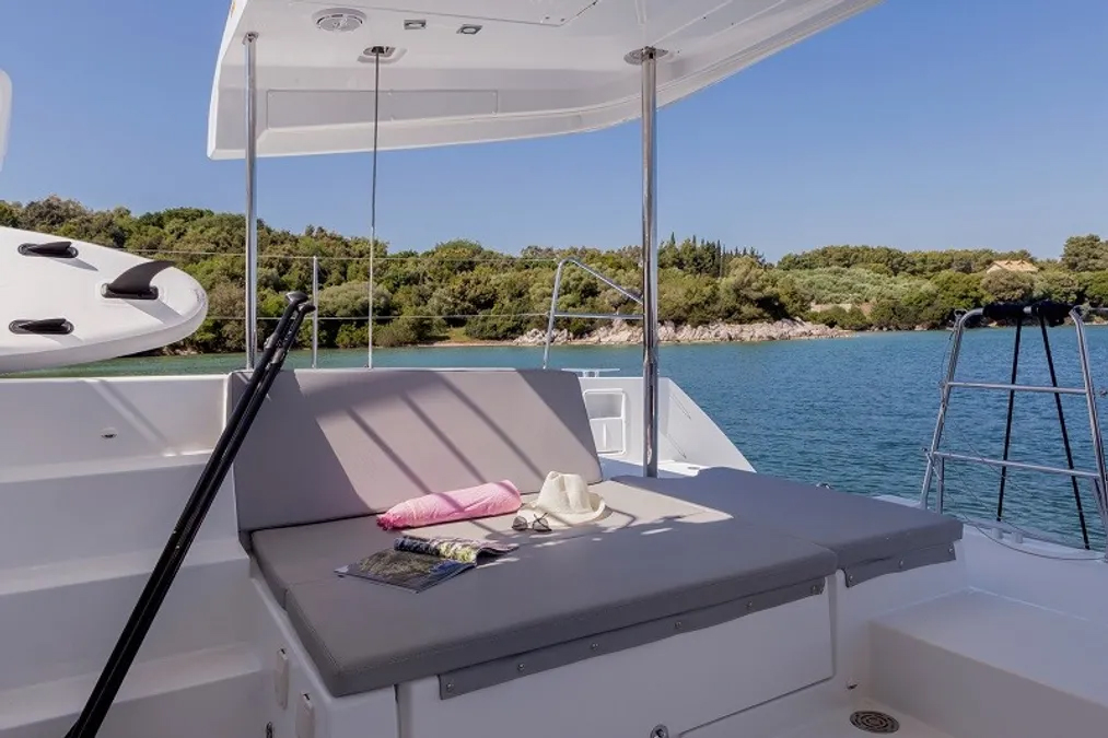 Photo #9 - Lagoon 450 Fly (GIN TONIC) in Lefkada - 16821