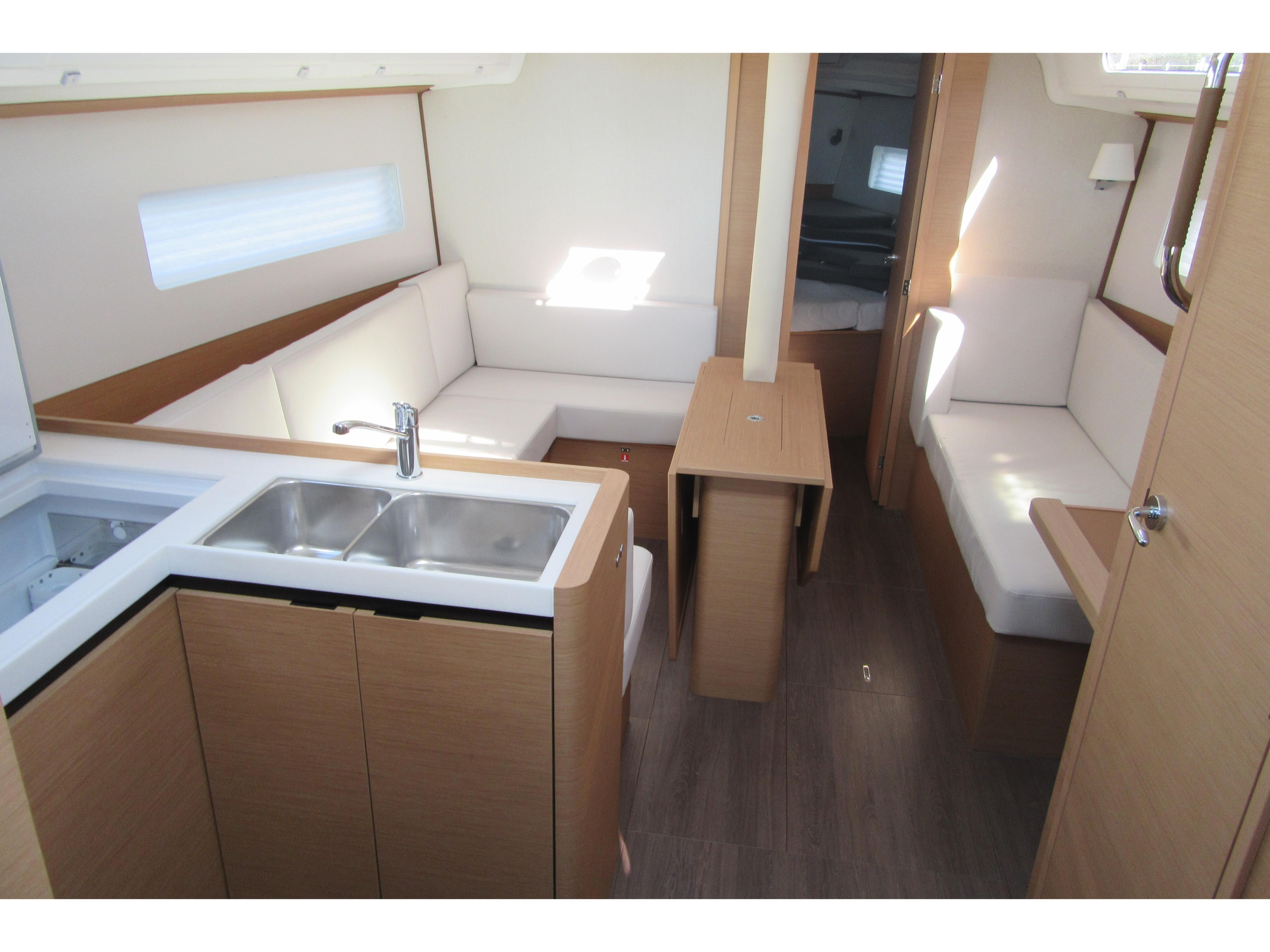 Photo #5 - Sun Odyssey 380 (Euforica) in San Vincenzo - 18392