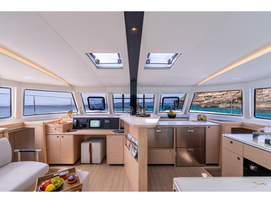 Photo #11 - Nautitech 44 Open (Stella) en San tropez - 19462