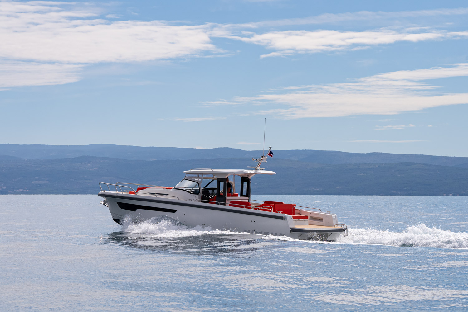 Photo #17 - Nimbus T11 Inboard (PURA VIDA) in Split - 61371