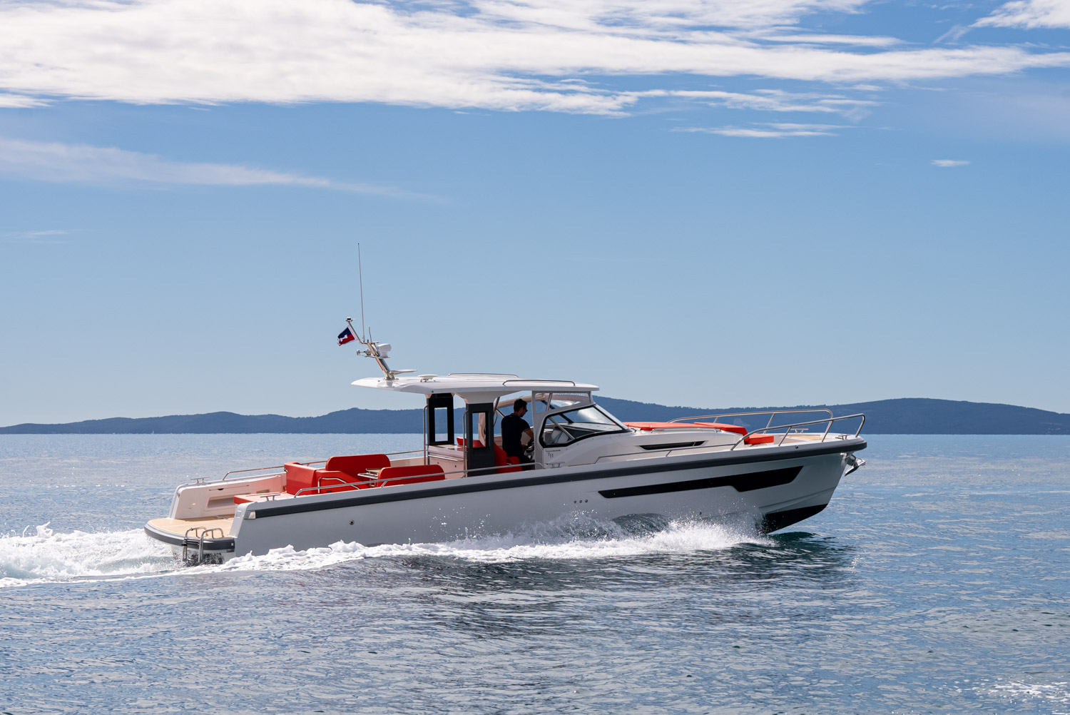 Photo #16 - Nimbus T11 Inboard (PURA VIDA) in Split - 61371