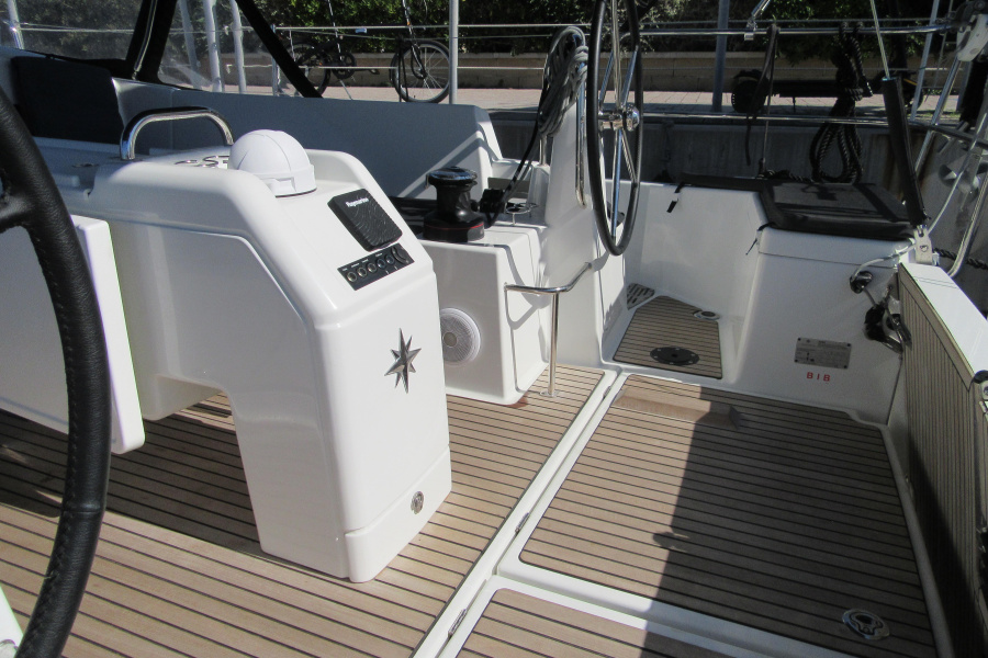 Photo #13 - Sun Odyssey 440 (Matilda) en San Vincenzo - 17035