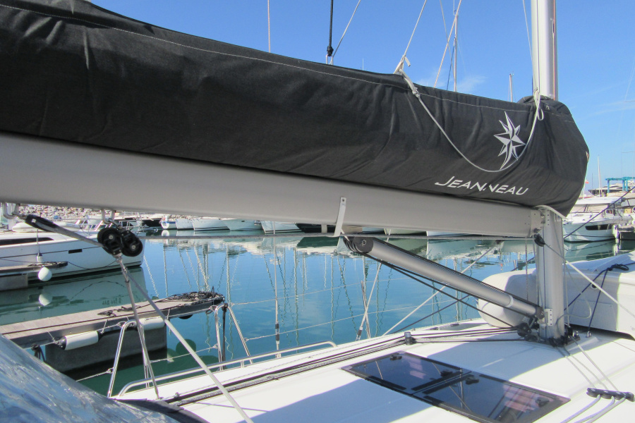 Photo #8 - Sun Odyssey 440 (Matilda) en San Vincenzo - 17035