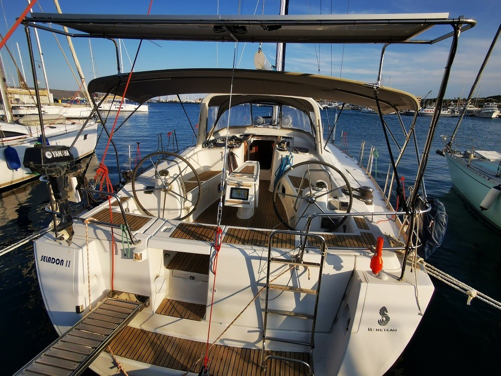 Photo #7 - Beneteau Oceanis 50 Family (Seladon II) in Lavrion - 16967