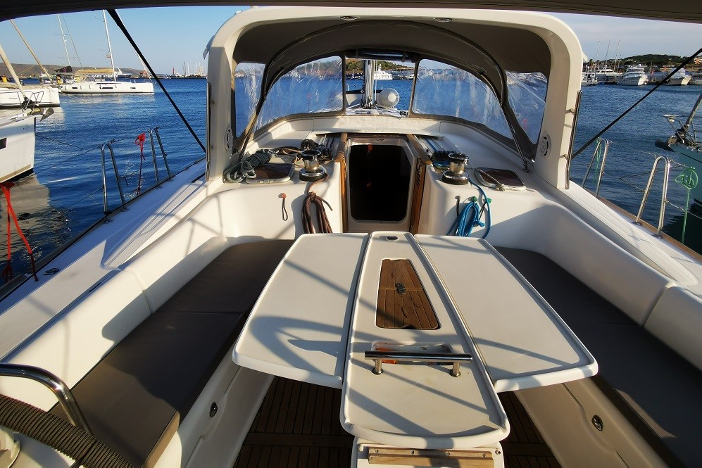 Photo #8 - Beneteau Oceanis 50 Family (Seladon II) in Lavrion - 16967