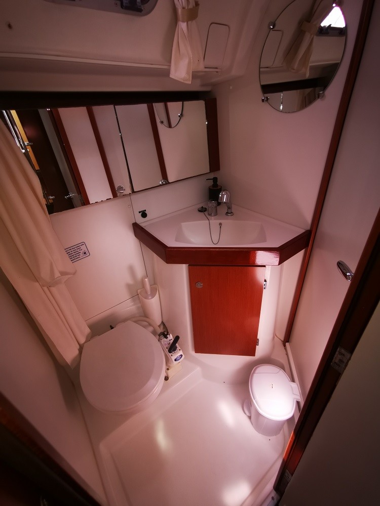 Photo #26 - Beneteau Oceanis 50 Family (Seladon II) in Lavrion - 16967