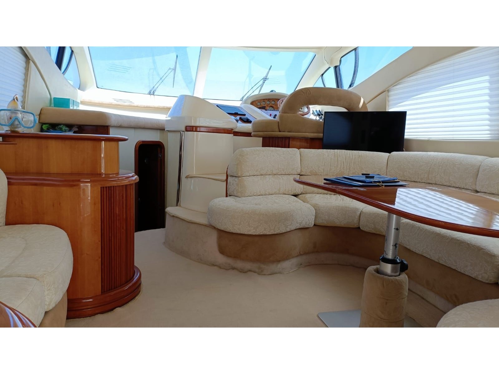 Photo #2 - AZIMUT 46 (AZIMUT 46 (App)) en Rome - 61514