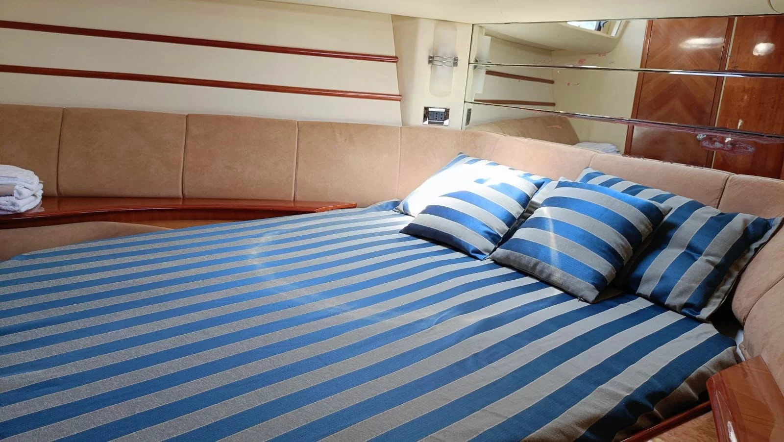 AZIMUT 46 (AZIMUT 46 (App))  - 5