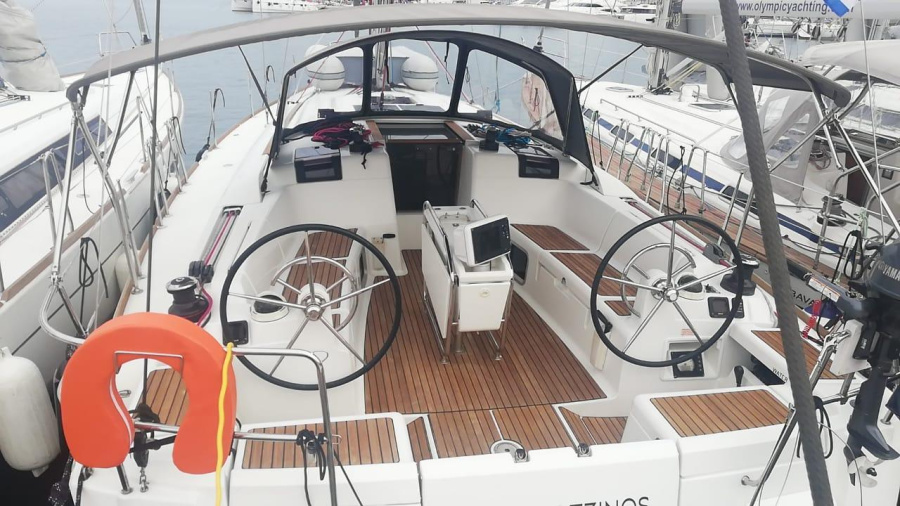 Photo #10 - Sun Odyssey 439 (Captain Ginos) in Lavrion - 10320