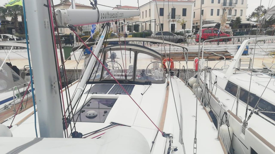 Photo #17 - Sun Odyssey 439 (Captain Ginos) in Lavrion - 10320