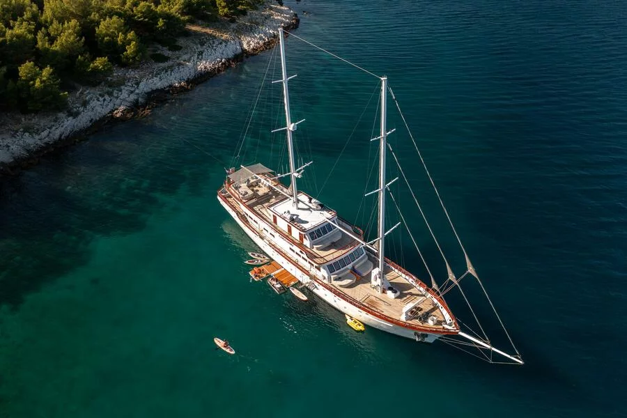 Luxury Sailing Yacht Corsario (Corsario)  - 96