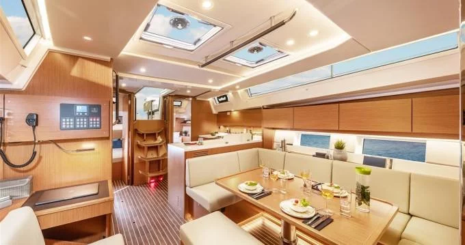 Bavaria C45 Style (Amaryllis)  - 7