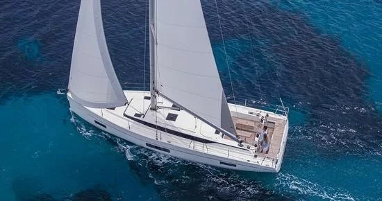 Bavaria C45 Style (Amaryllis)  - 13