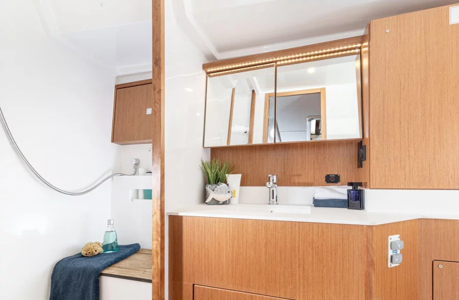 Bavaria C45 Style (Amaryllis)  - 5