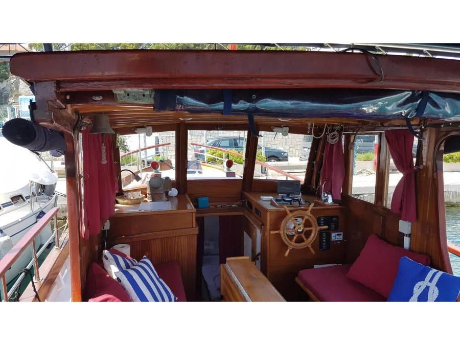 Classsic dalmatian boat (Palagruža) Interior image - 6