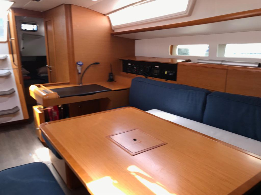 Photo #4 - Sun Odyssey 519 (Alboran Cognac (Majorca)) in Palma - 6744