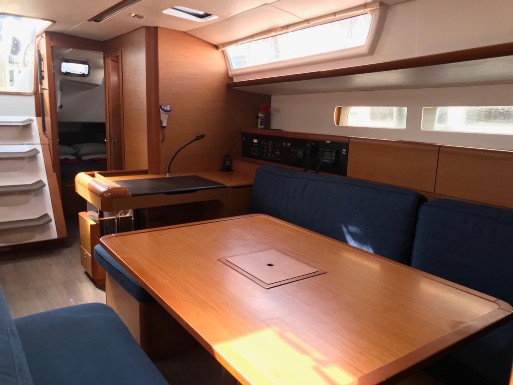 Photo #4 - Sun Odyssey 519 (Alboran Prosecco (Majorca)) in Palma - 10519