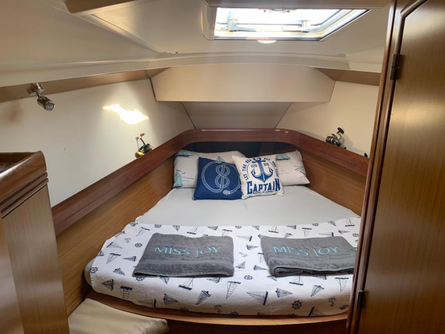 Photo #9 - Sun Odyssey 42i (Miss Joy) in Fethiye - 17254