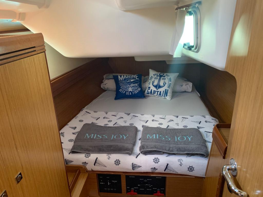 Photo #7 - Sun Odyssey 42i (Miss Joy) in Fethiye - 17254