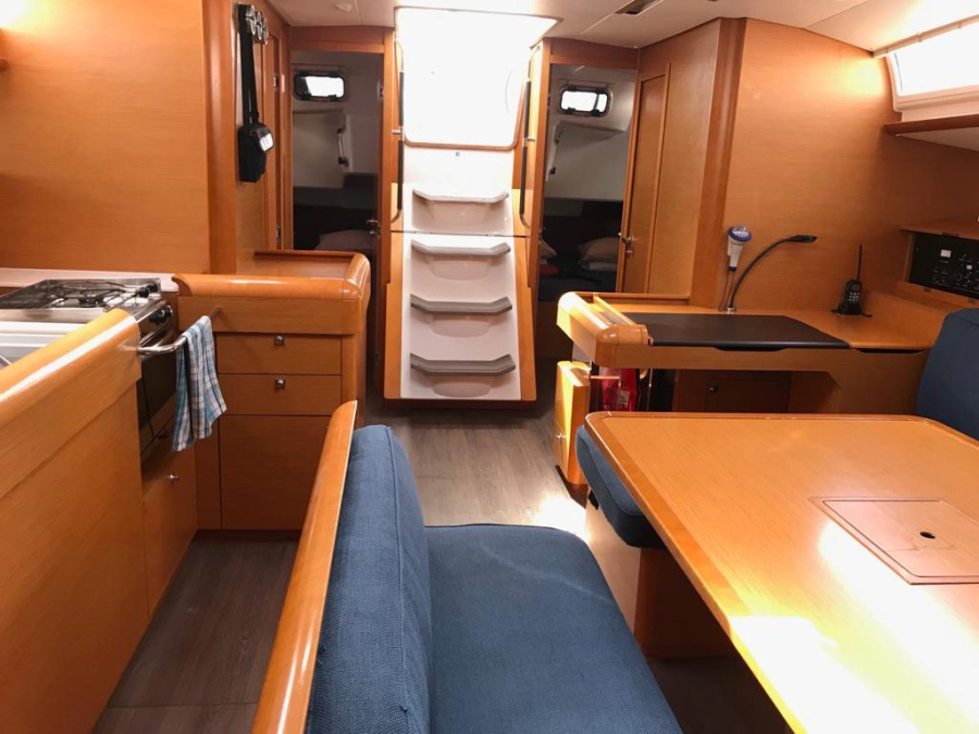 Photo #7 - Sun Odyssey 519 (Alboran Cognac (Majorca)) in Palma - 6744