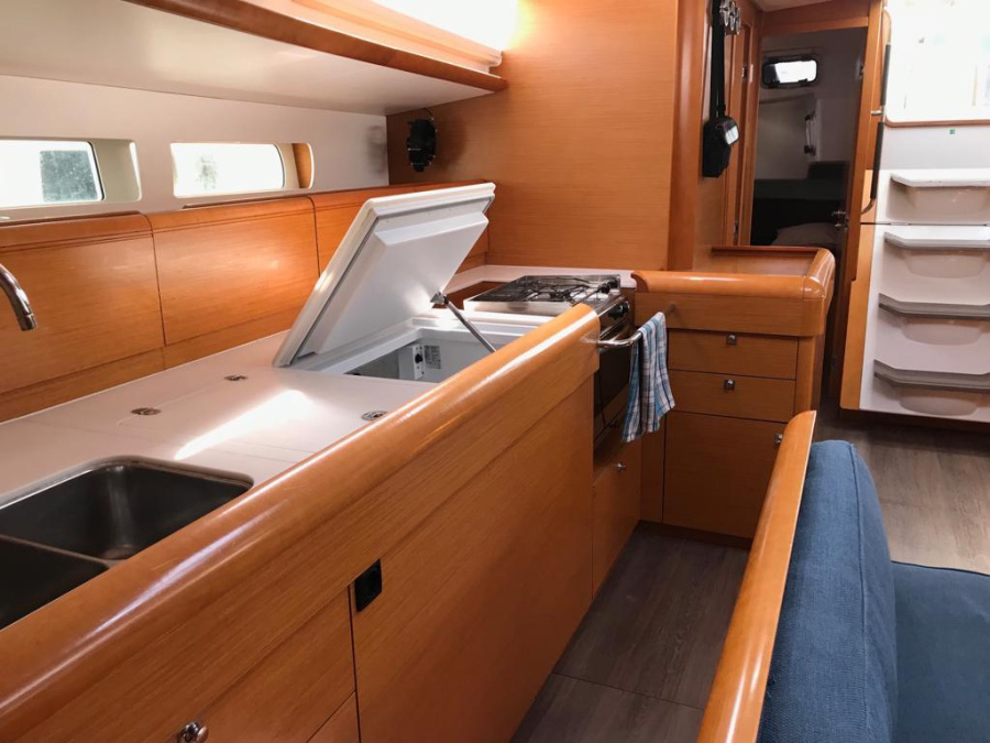 Photo #12 - Sun Odyssey 519 (Alboran Cognac (Majorca)) in Palma - 6744