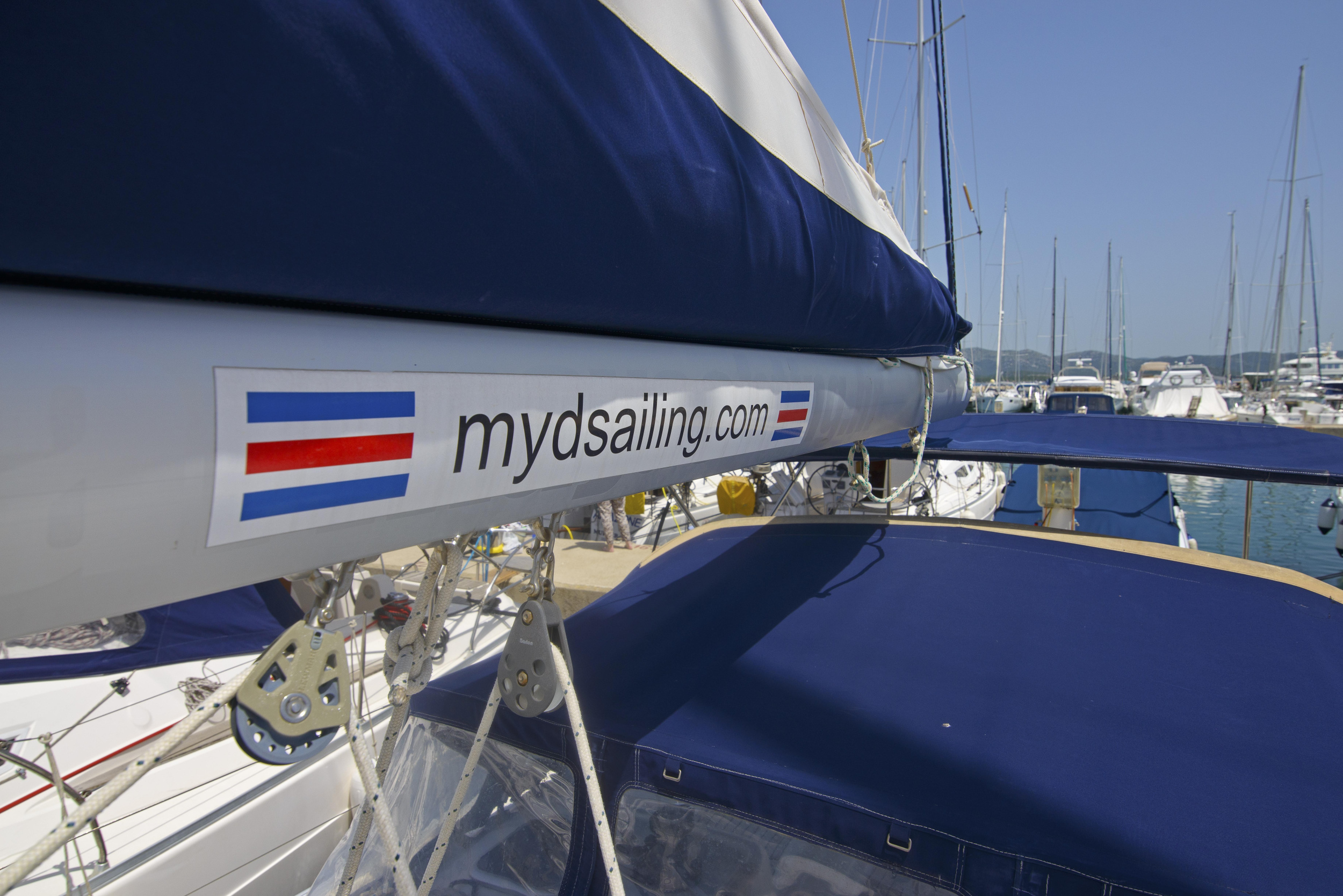 Photo #8 - Beneteau Cyclades 39.3 (Helena) in Murter - 15599
