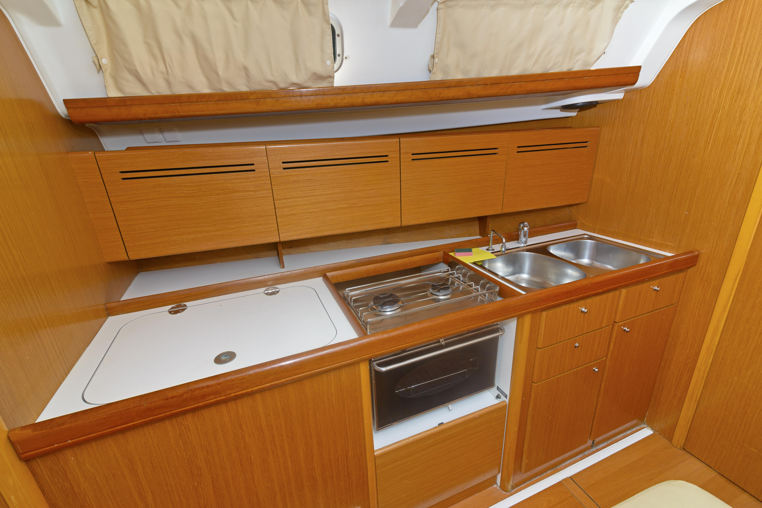 Photo #7 - Beneteau Cyclades 39.3 (Helena) in Murter - 15599