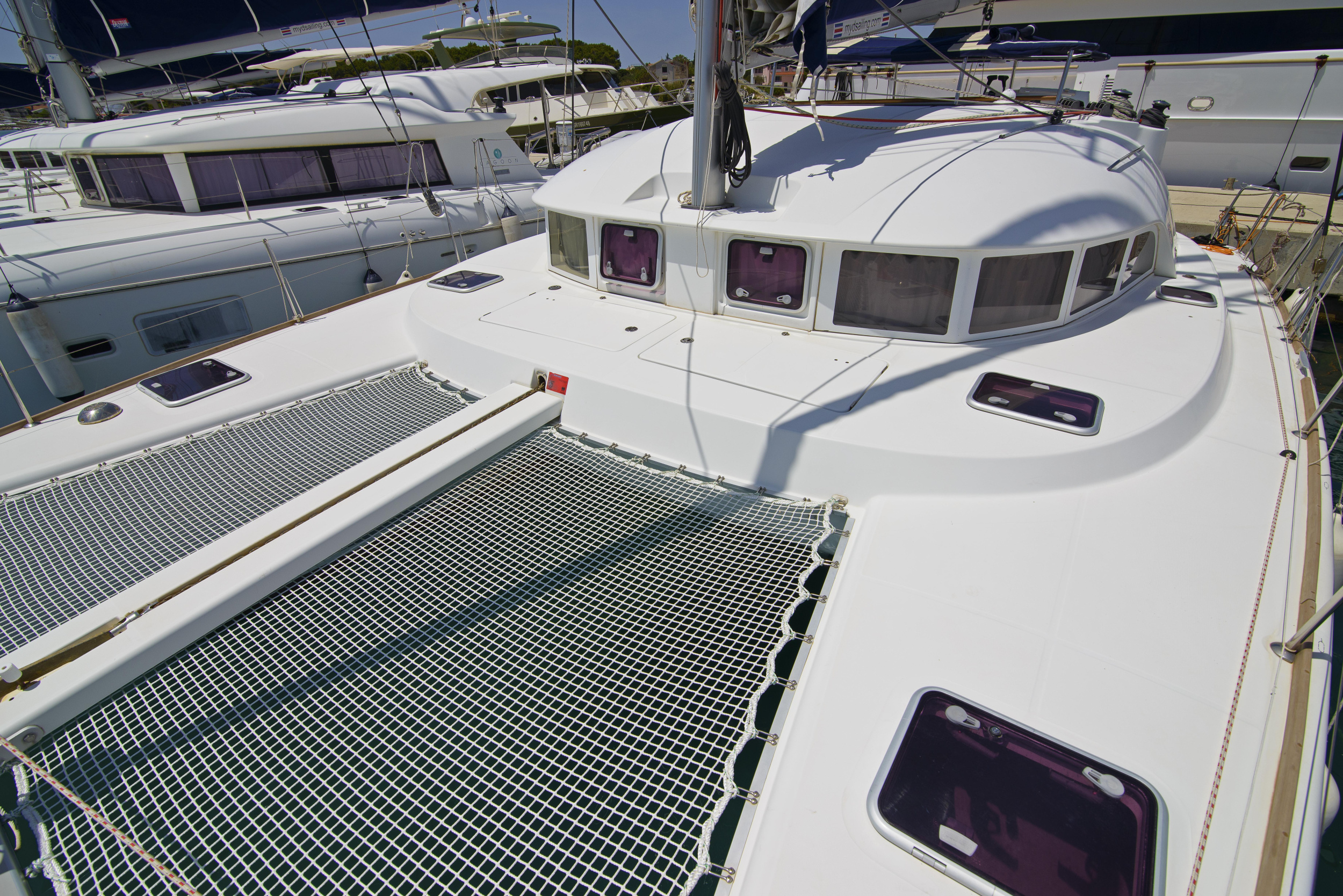 Photo #6 - Lagoon 380 (Moonshadow) in Mord - 20636