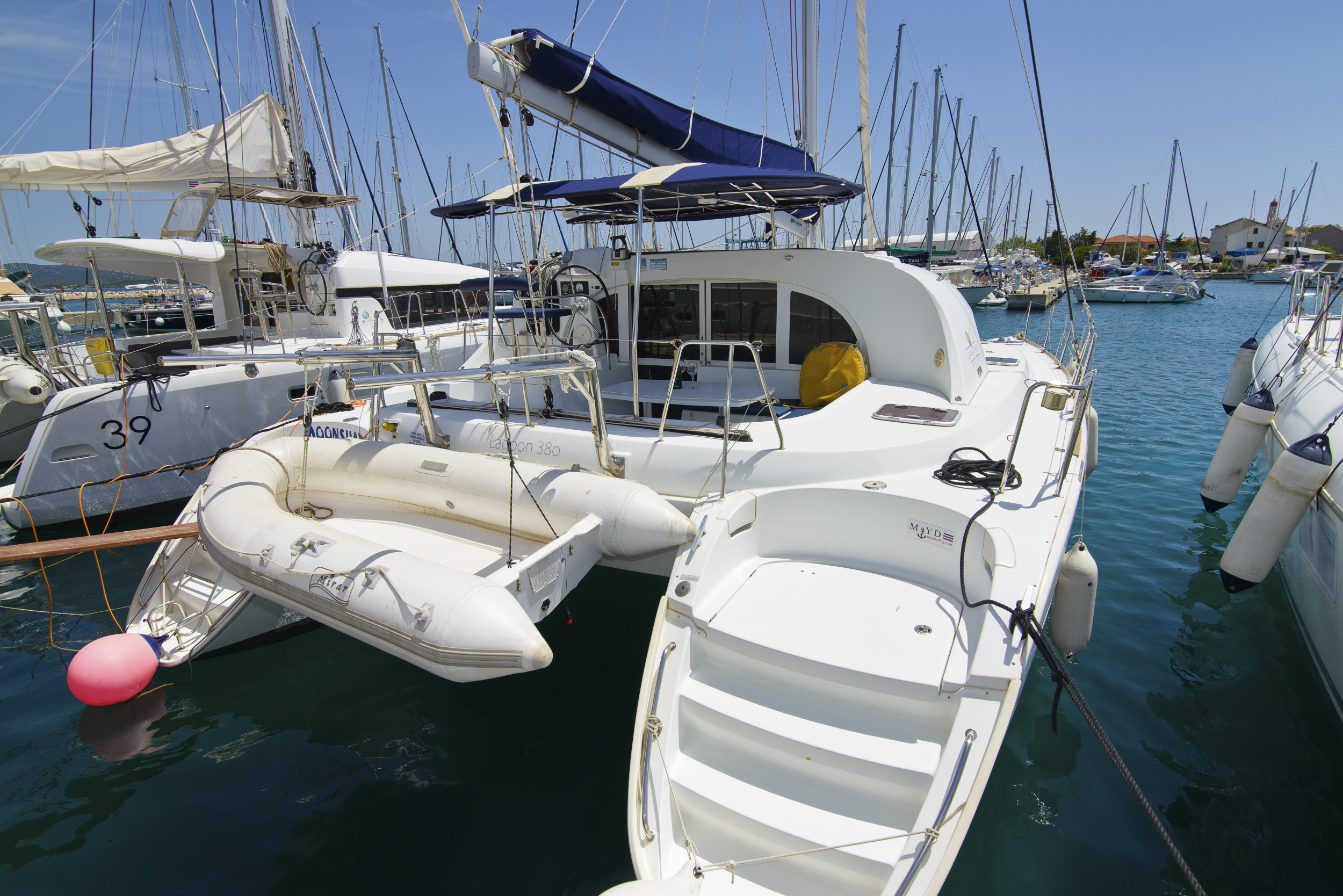 Photo #9 - Lagoon 380 (Moonshadow) in Mord - 20636