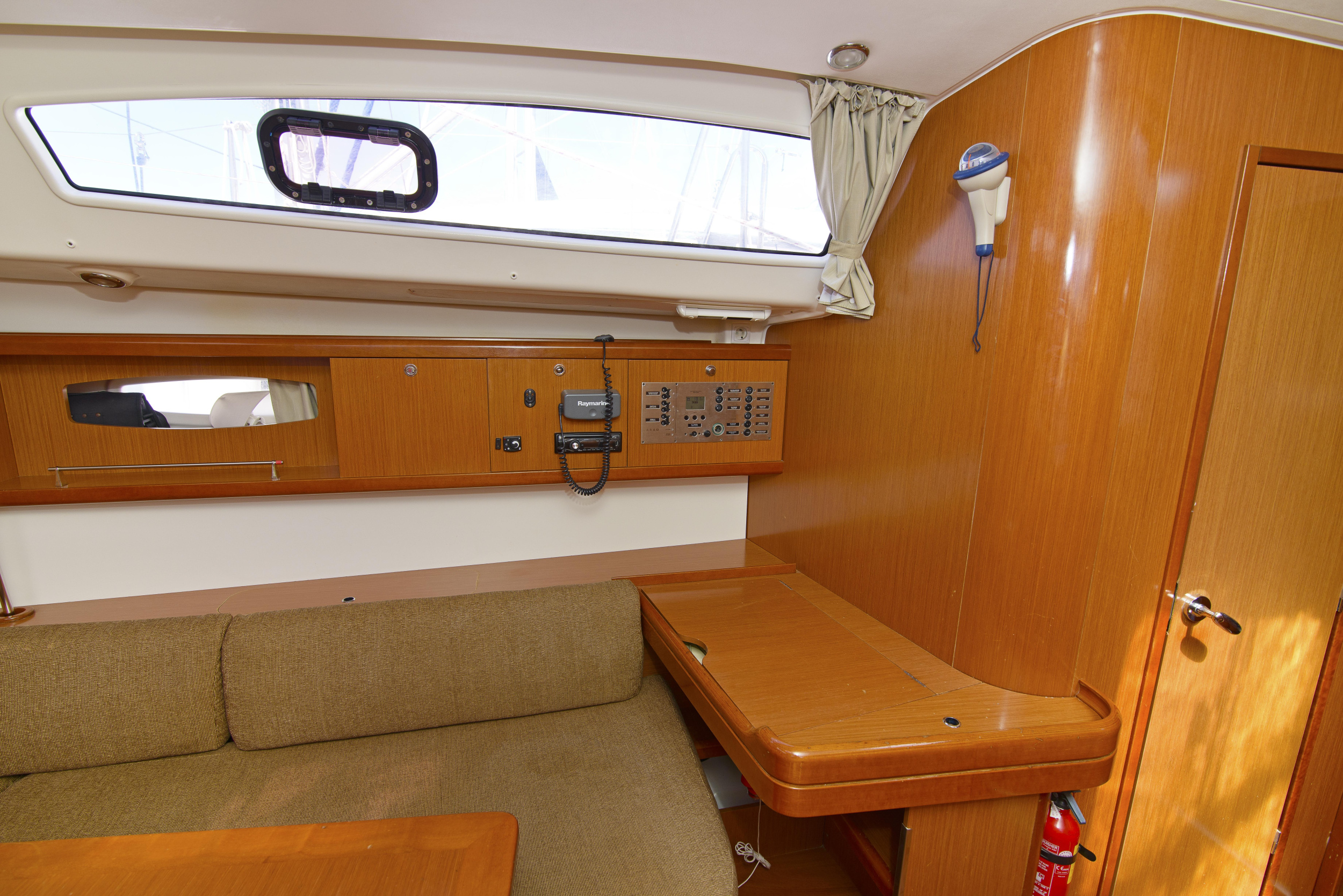 Photo #15 - Beneteau Oceanis 43 (SAPHISO II) en Murter - 15631