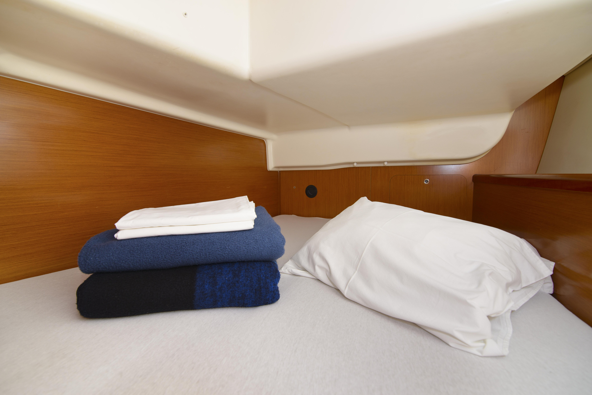 Photo #13 - Beneteau Oceanis 43 (Mataa) in Murter - 5410