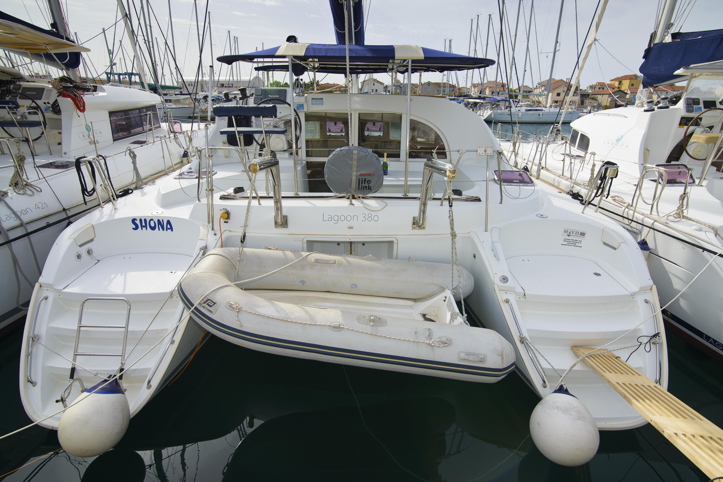 Photo #8 - Lagoon 380 (Shona) in Murter - 15106