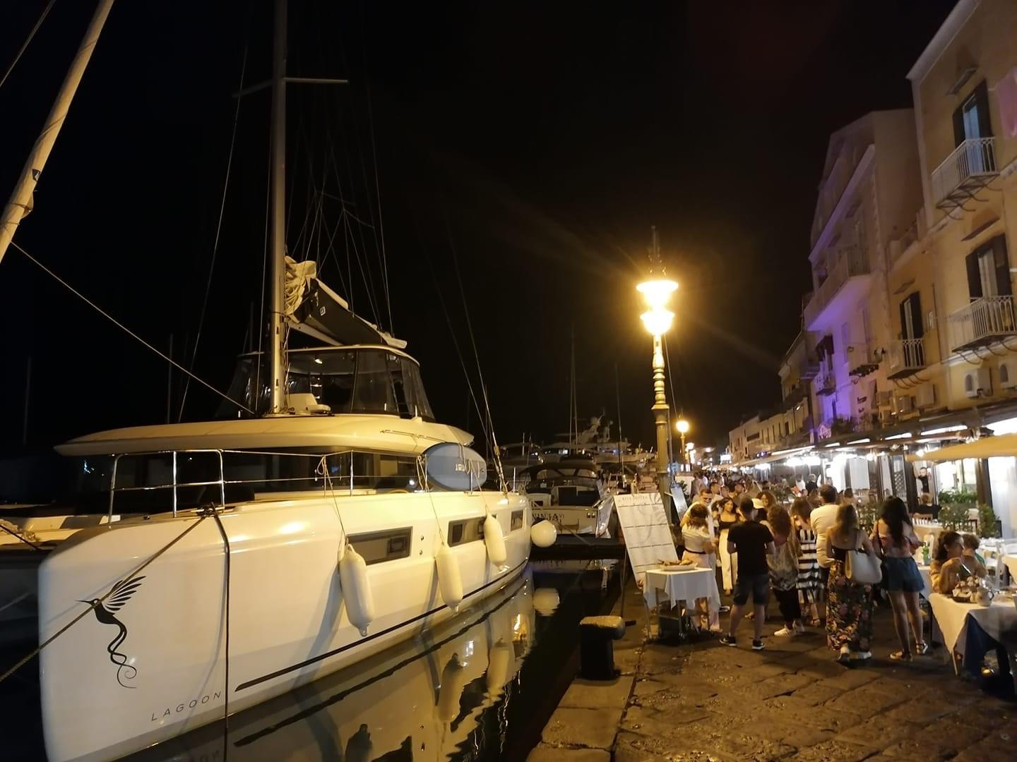 Photo #10 - Lagoon 50 (Colibrì Platinum Service) en Castellammare di Stabia - 13855