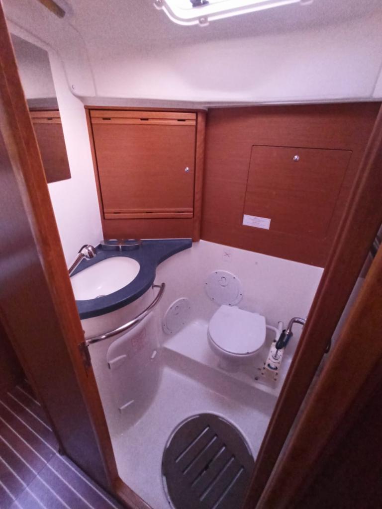 Photo #6 - Bavaria 40 Cruiser (Santana) in Volos - 17486