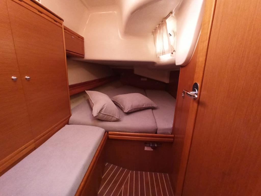 Photo #8 - Bavaria 40 Cruiser (Santana) in Volos - 17486