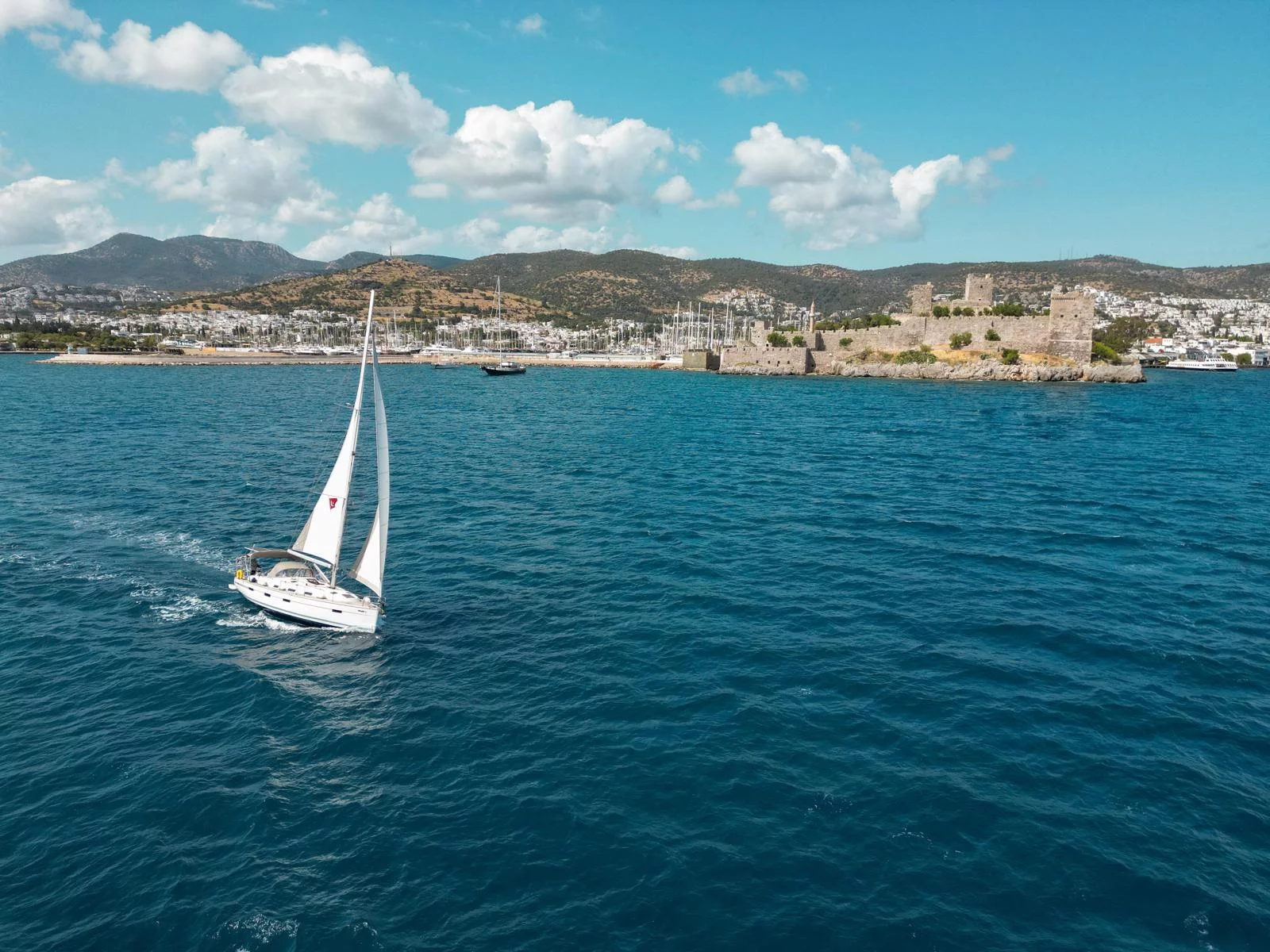 Bavaria Cruiser 40 (Spark 1)  - 24